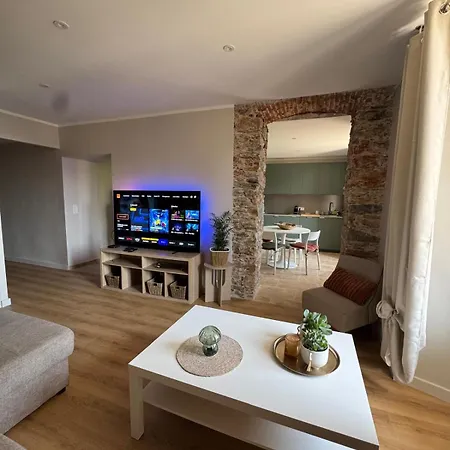 Casa Maro Avec Balcon Vue 아파트 *